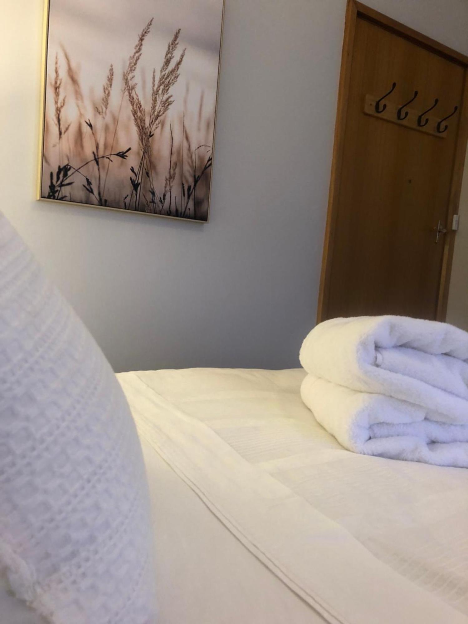 Lovely Budget Vegan Homestay Launceston Eksteriør bilde