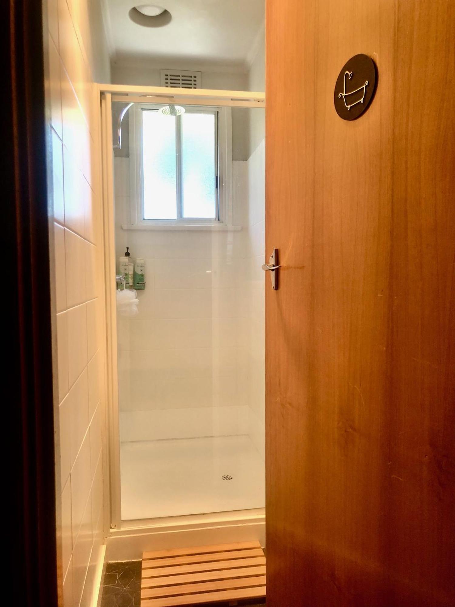Lovely Budget Vegan Homestay Launceston Eksteriør bilde